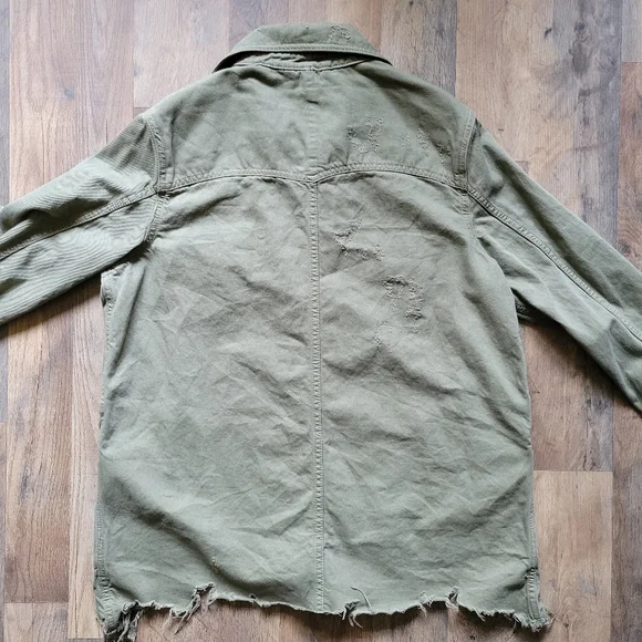 Free People Moonchild Distressed Denim Jacket / Shacket Olive Size Small - Picture 4 of 8